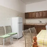 Διαμέρισμα Naxos Center Studios-house *