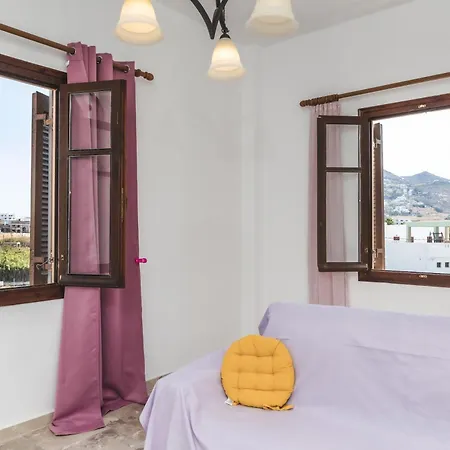 Naxos Center Studios-house Appartement *