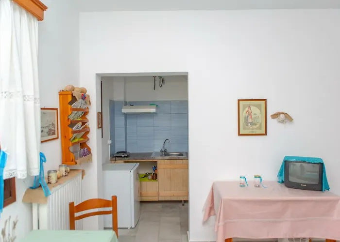 Naxos Center Studios-house *