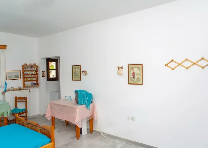 Naxos Center Studios-house Naxos City