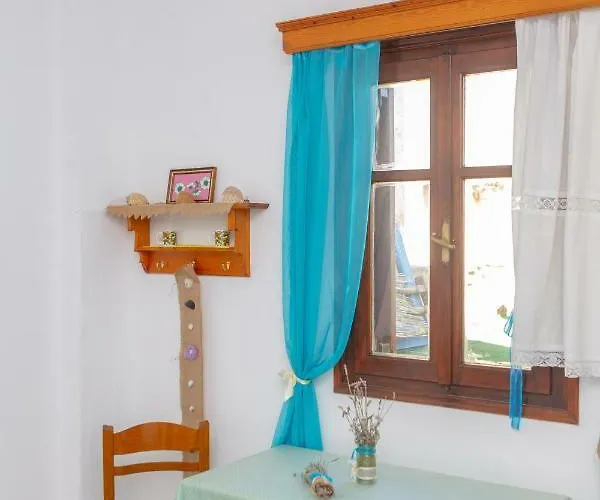 Naxos Center Studios-house Апартаменты Naxos City