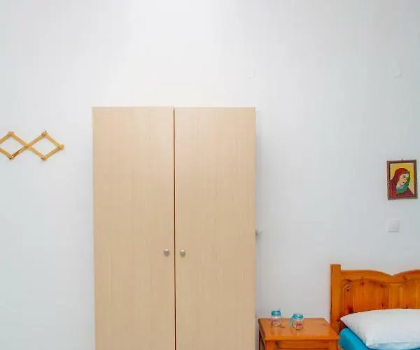 Naxos Center Studios-house Апартаменты