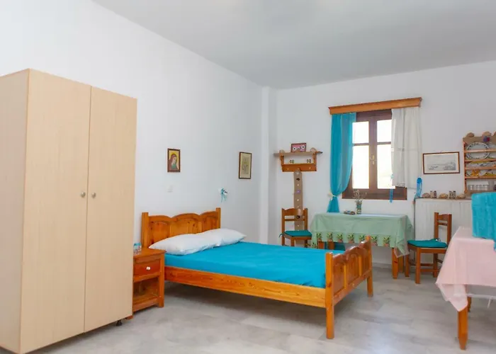 Naxos Center Studios-house Апартаменты *