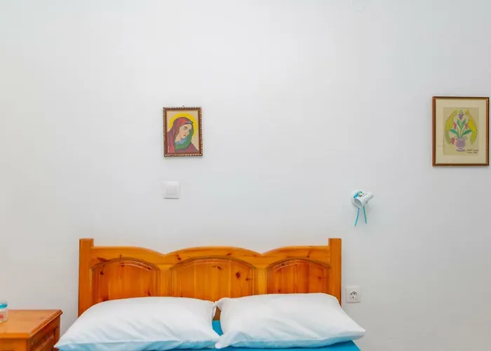 Naxos Center Studios-house Апартаменты