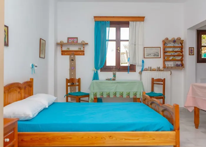 Naxos Center Studios-house * Naxos City