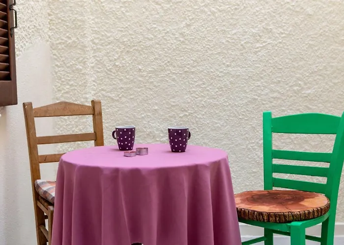 Апартаменты Naxos Center Studios-house