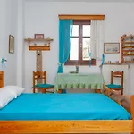 Naxos Center Studios-house * Naxos City