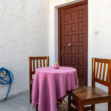 דירה Naxos Center Studios-house